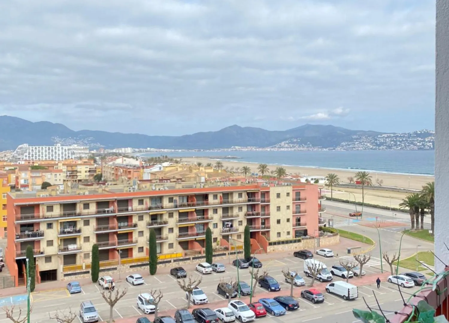 Apartamento En Frente Al Mar De Empuriabrava Spain